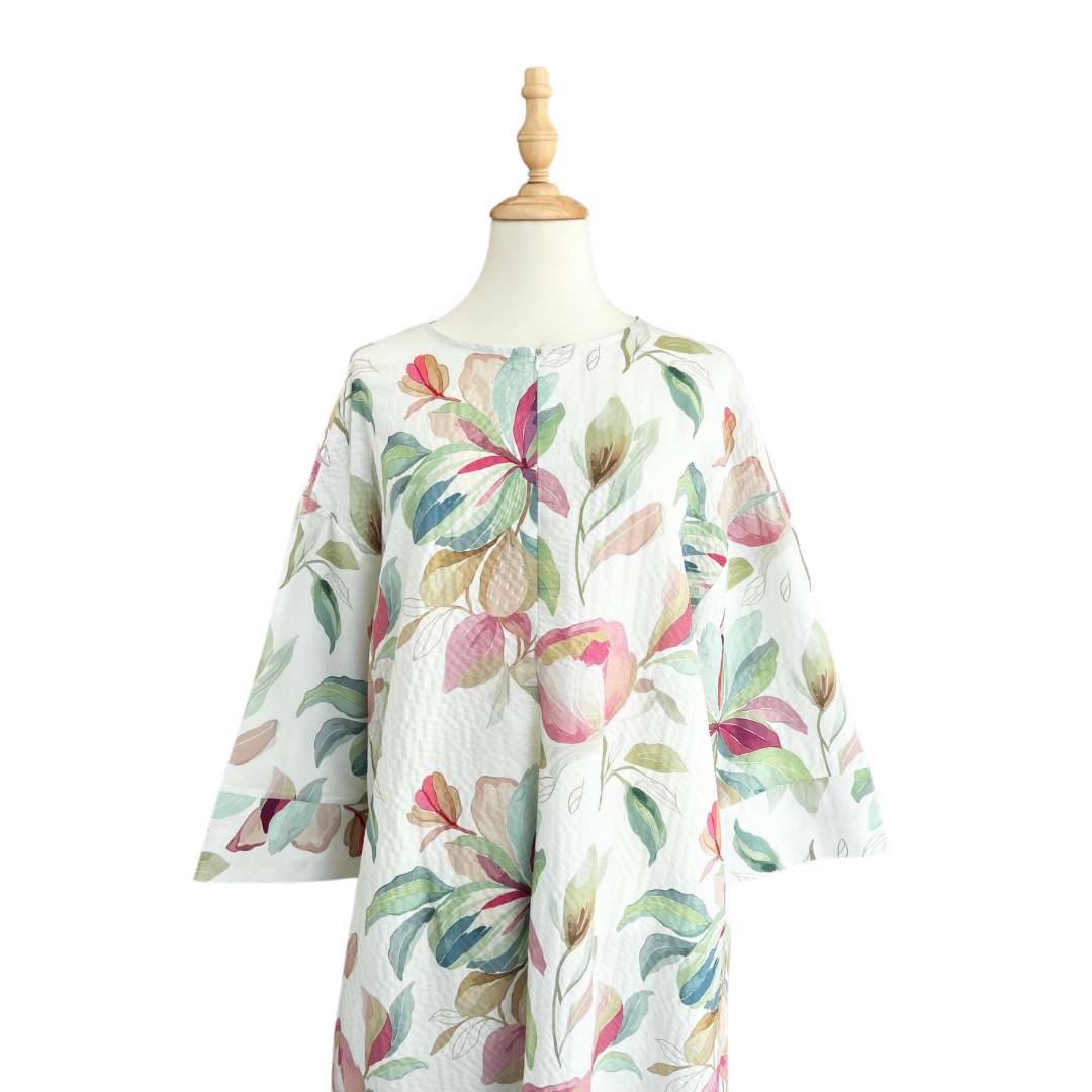 Lunara Kaftan in Petalia